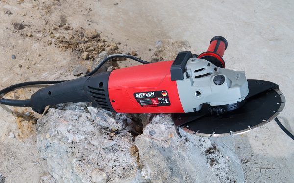 Pulidora Electrica 7" 2500 watts  8000 RPM Siefken